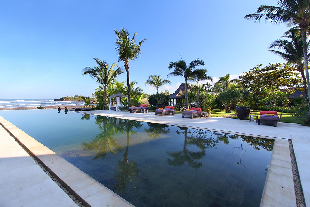 Swimming pool crystal, Maintaining Water